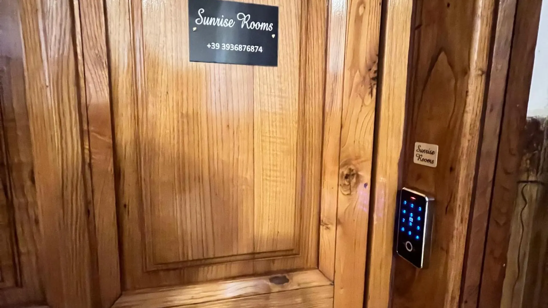 Sunrise Rooms 斯培西亚 招待所