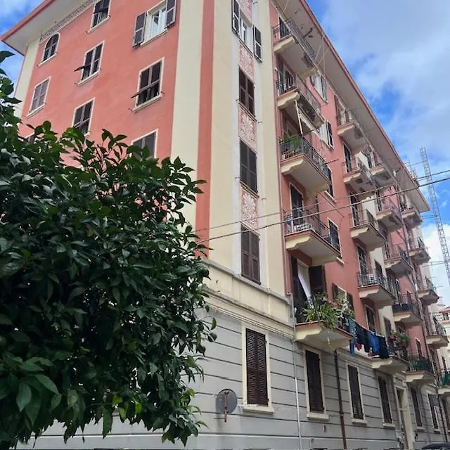 Maison d'hôtes Sunrise Rooms La Spezia